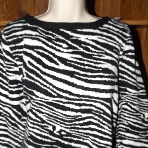 Womens black and white zebra stripe sweater XL